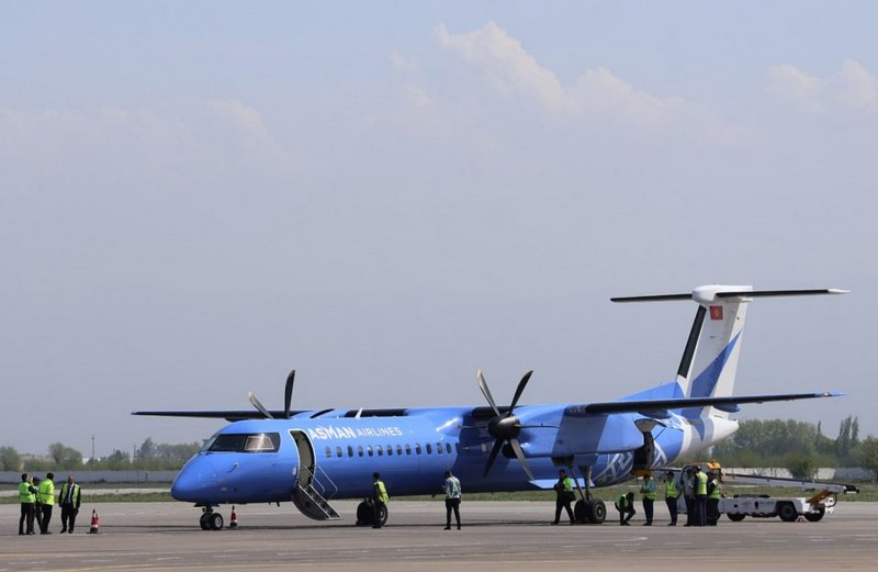 Прибытие четвертого самолета Q400 в Кыргызстан сдвинулось на 2026 год