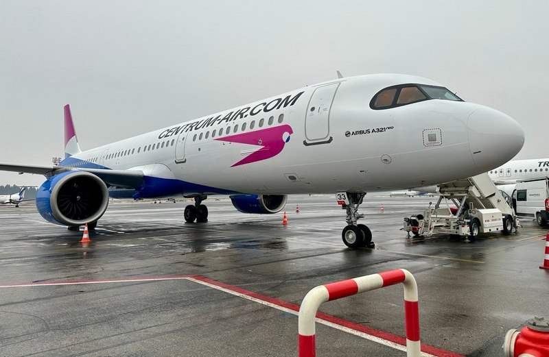 Самолет Airbus A321neo узбекской авиакомпании Centrum Air