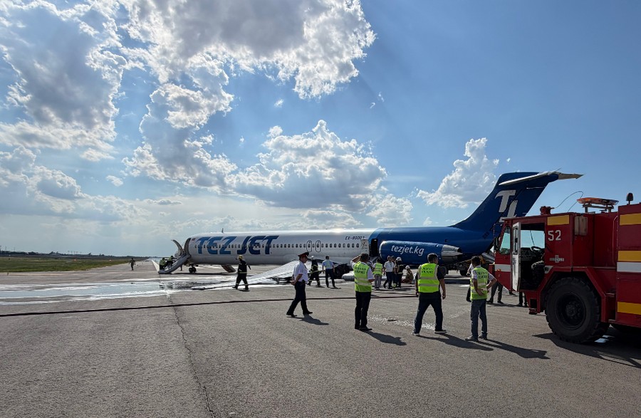 Серьезный авиационный инцидент с самолетом MD-83 кыргызской авиакомпании TezJet в аэропорту Бишкека