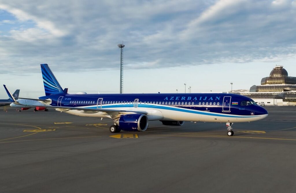 Самолет Airbus A321neo авиакомпании Azerbaijan Airlines