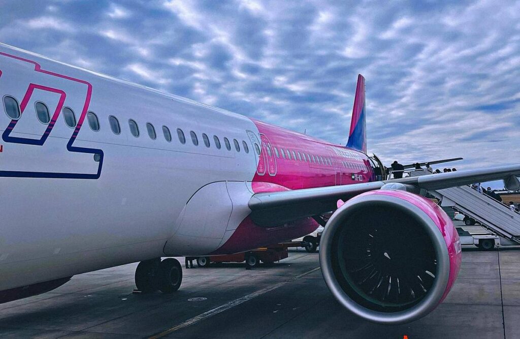Wizz_Air' Airbus A321 aircraft boarding at Yerevan Zvartnots airport